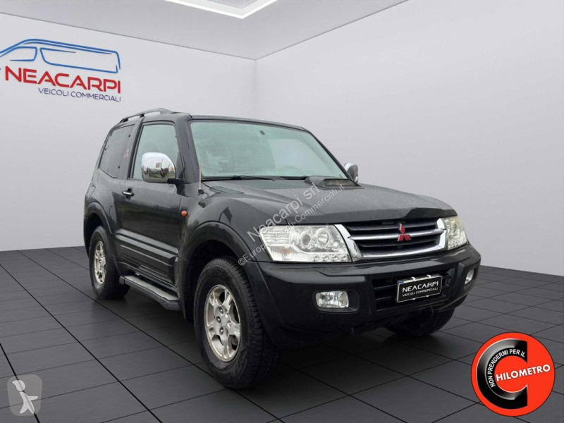 عربة نفعية Mitsubishi
