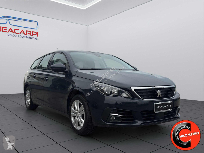 عربة نفعية Peugeot