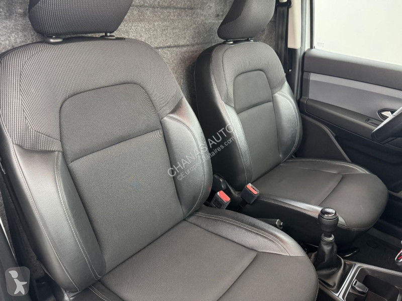 عربة نفعية Renault 1.5 BLUE DCI 75