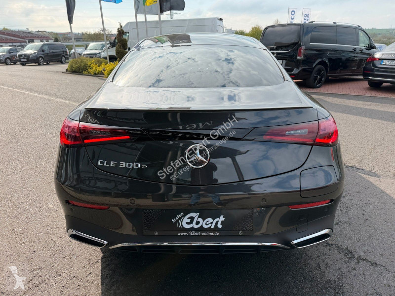 Samochód dostawczy Mercedes E 300 e AMG Premium...