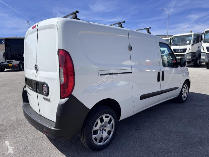 عربة نفعية Fiat  DOBLO