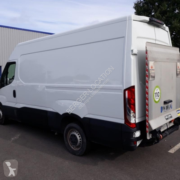 Коммерческий автомобиль Iveco  Daily