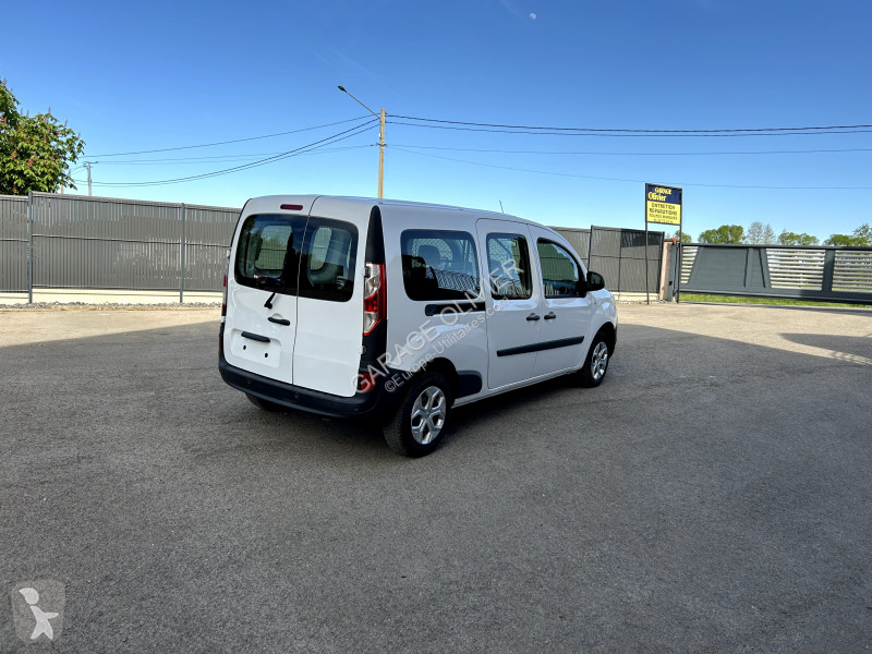 Лекотоварен автомобил Renault Maxi Grand Volume...