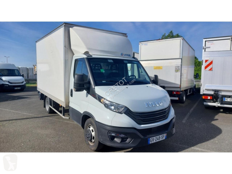 Véhicule utilitaire Iveco DAILY 35C16 3L Caisse...