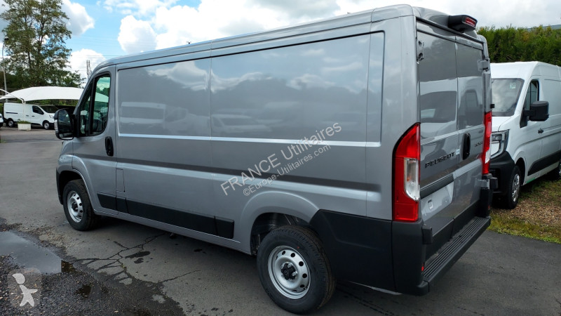 Véhicule utilitaire Peugeot BOXER FG GRIS CLAIR...