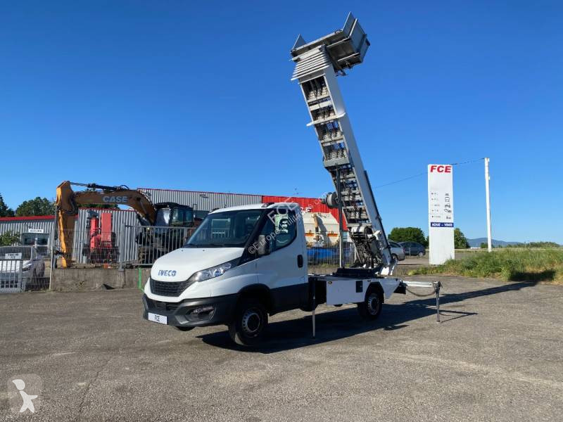 عربة نفعية Iveco