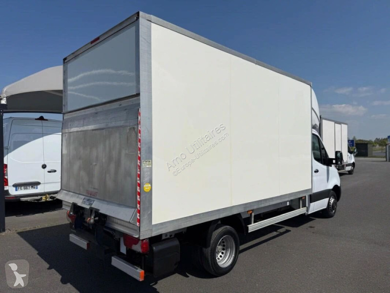 Véhicule utilitaire Mercedes
