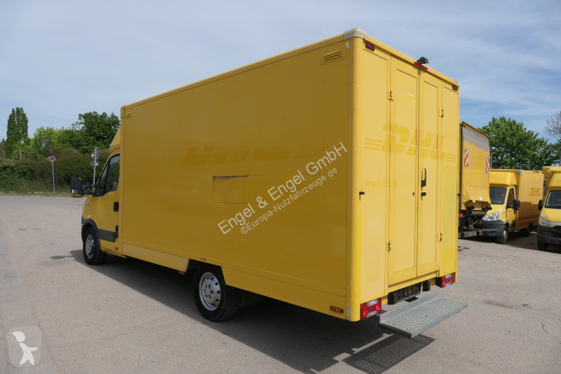 Iveco Daily 35 S11 C30C AUTOMATIK KAMERA Regale...