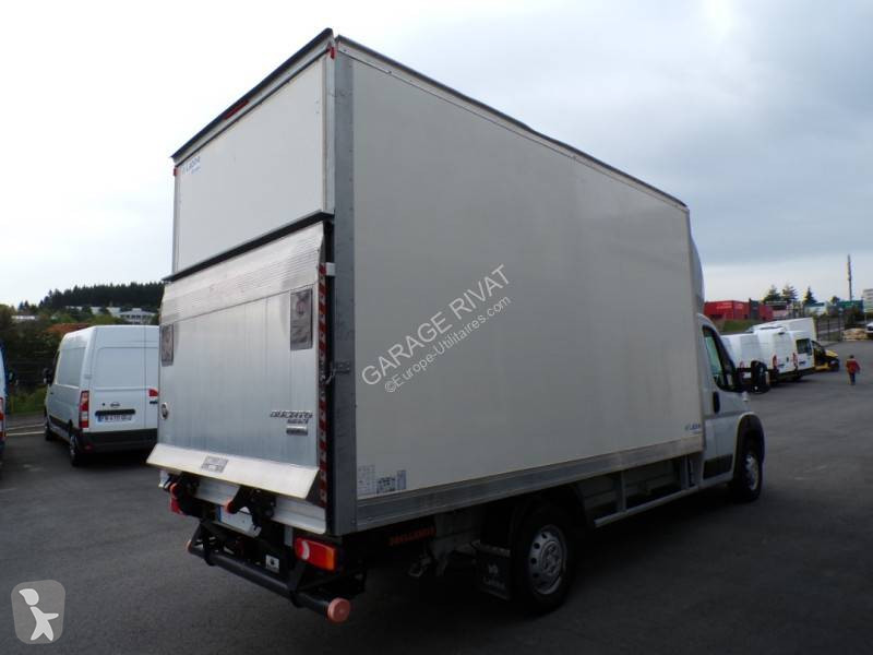 Véhicule utilitaire Fiat