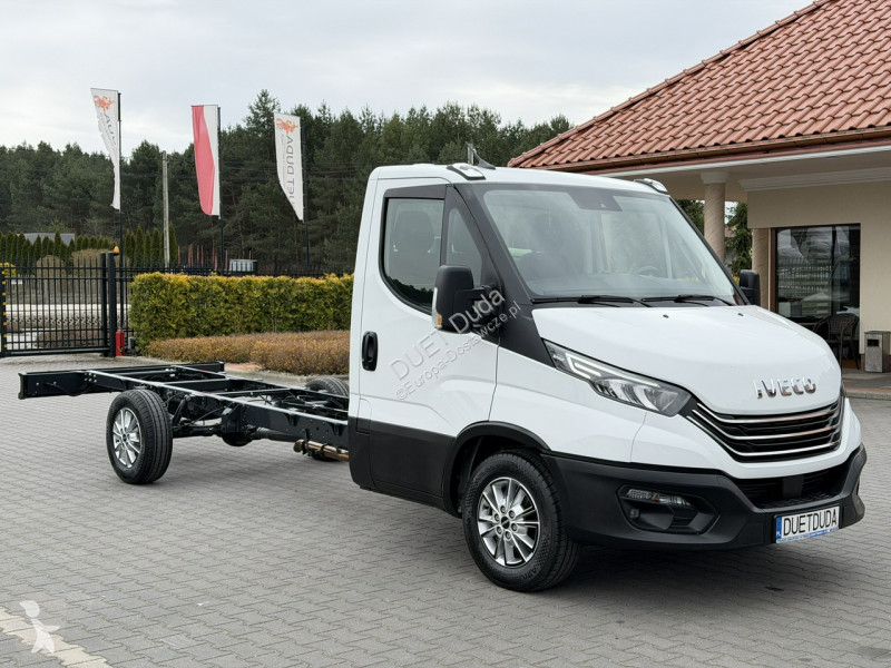 Лекотоварен автомобил Iveco 35S18 H