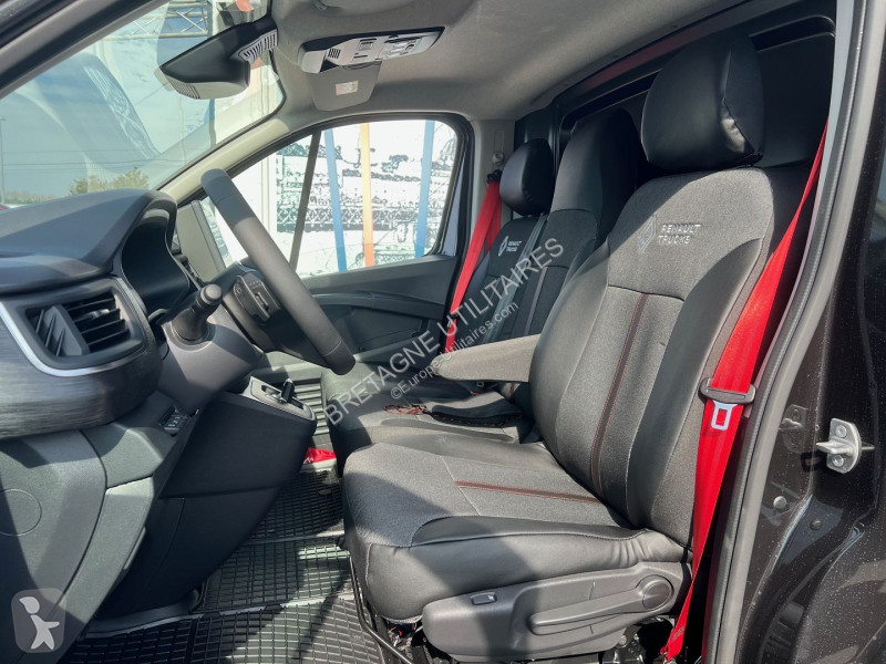 Furgoneta Renault TRAFIC III FG NEUF: NOIR...
