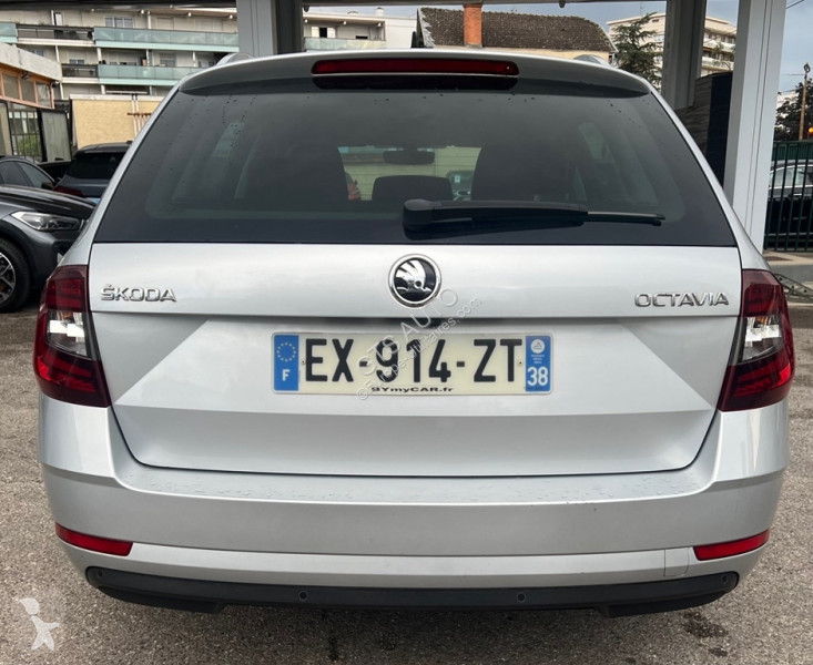 عربة نفعية Skoda OCTAVIA COMBI 1.4 TSI 150CH...