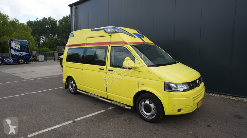 Véhicule utilitaire Volkswagen AMBULANCE MEDIC...