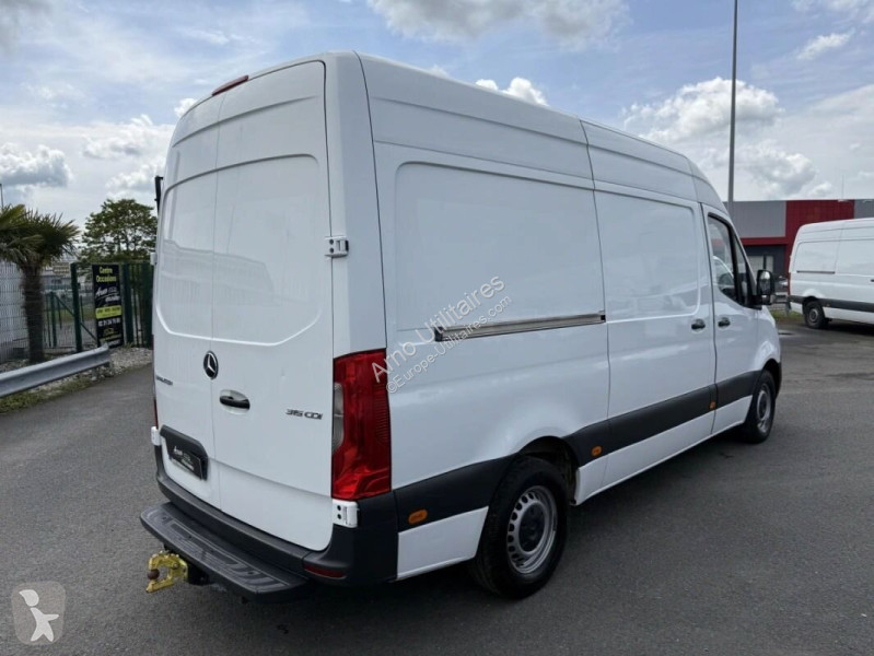 Véhicule utilitaire Mercedes
