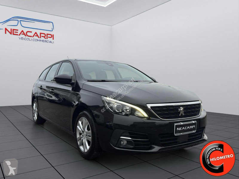عربة نفعية Peugeot