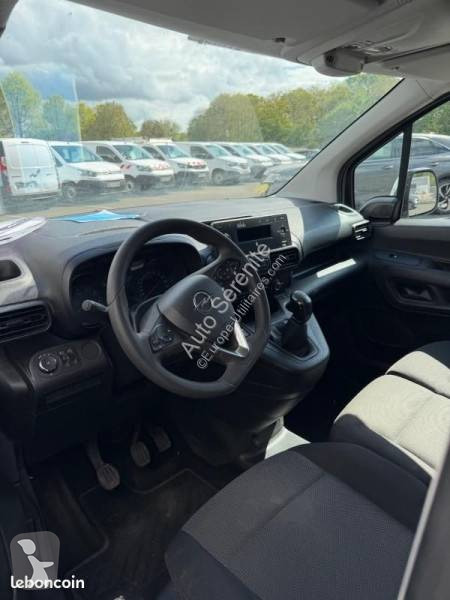 Véhicule utilitaire Opel