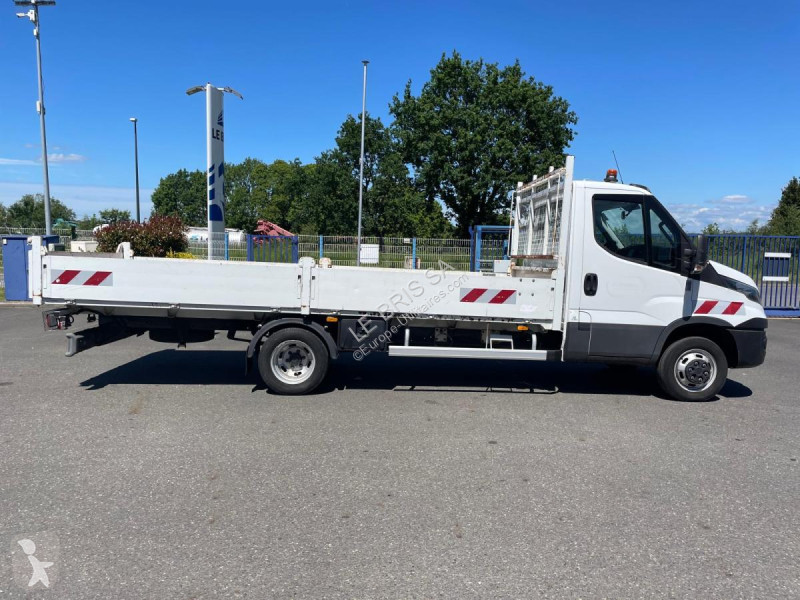 Véhicule utilitaire Iveco  DAILY 35C14
