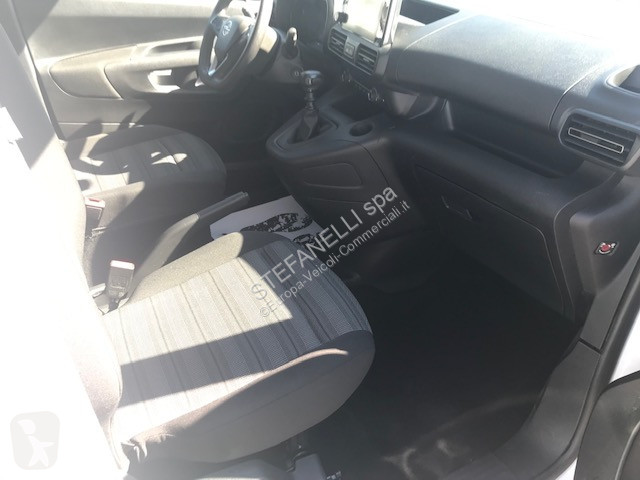 عربة نفعية Opel Combo cargo 1.5d 100cv d.cab....