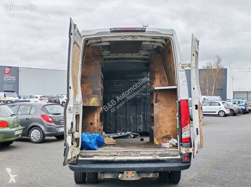 Furgoneta Iveco