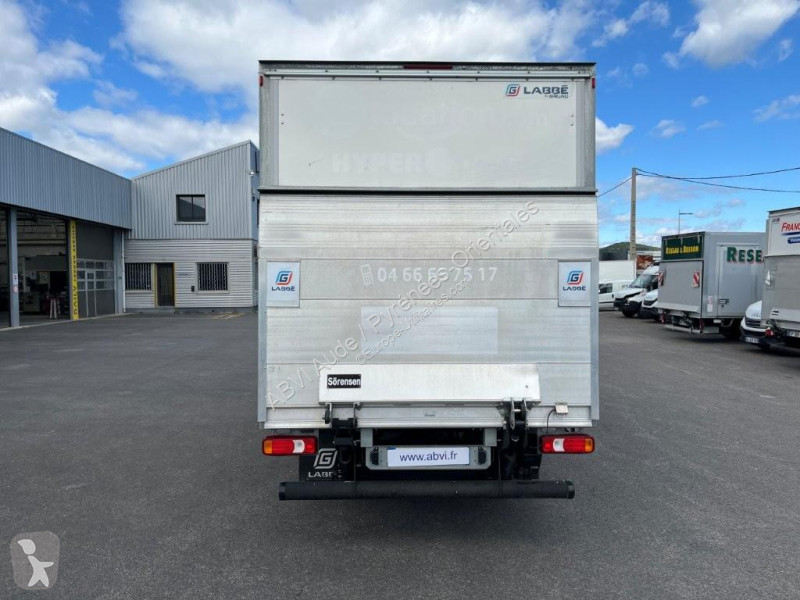 عربة نفعية Iveco 35C16H 3.0 DAILY CAISSE LABBE...