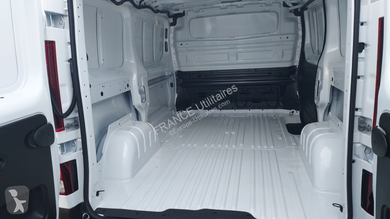 Furgoneta Renault TRAFIC III FG RED L1H1 3T 2.0...