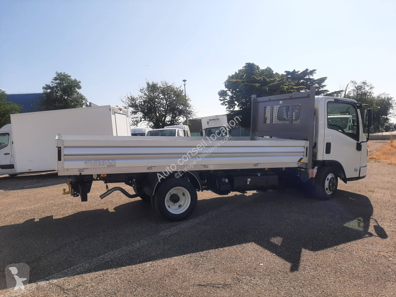 Véhicule utilitaire Isuzu M27 H 2ème Génération...
