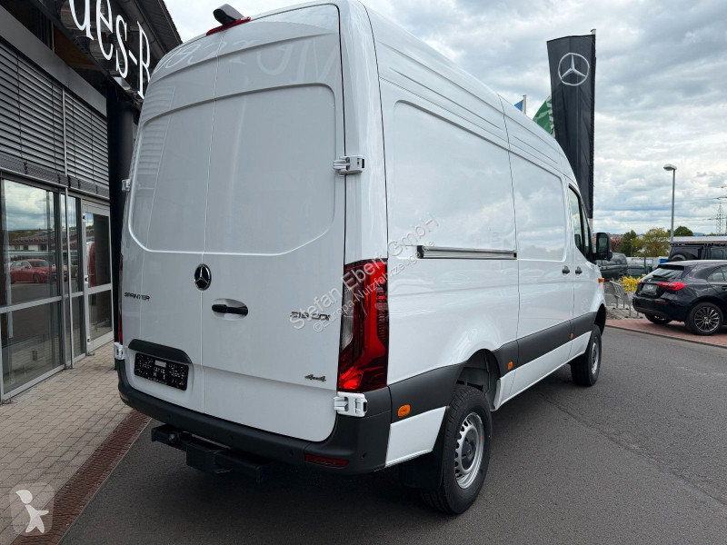 Mercedes 319 CDI 4x4 3665 DISTRONIC AHK LED...