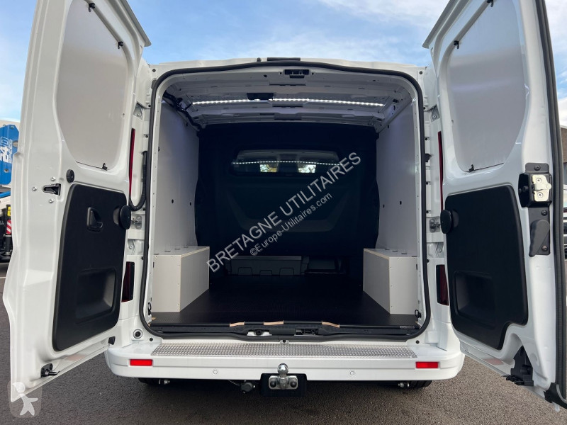 Furgoneta Renault TRAFIC III FG NEUF: BLANC 5...