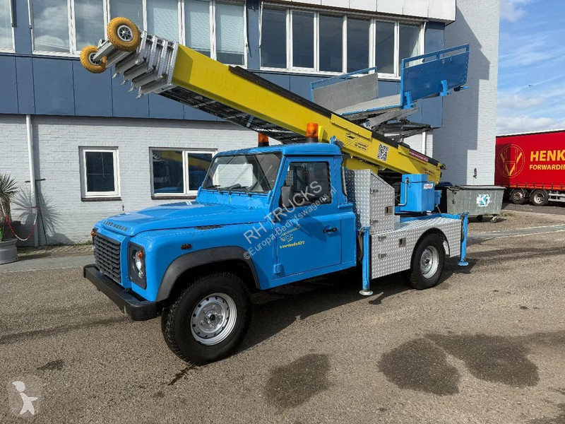 Samochód dostawczy Land Rover 4X4 KLAAS...