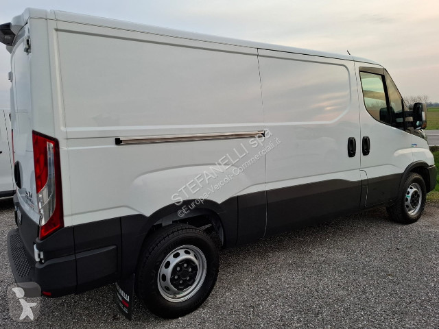 Nyttofordon Iveco DAILY 35S14 V