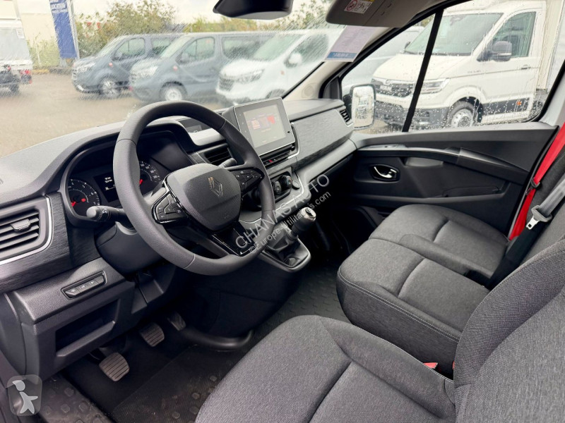 Véhicule utilitaire Renault L1H1 DCI 150 3T RED...