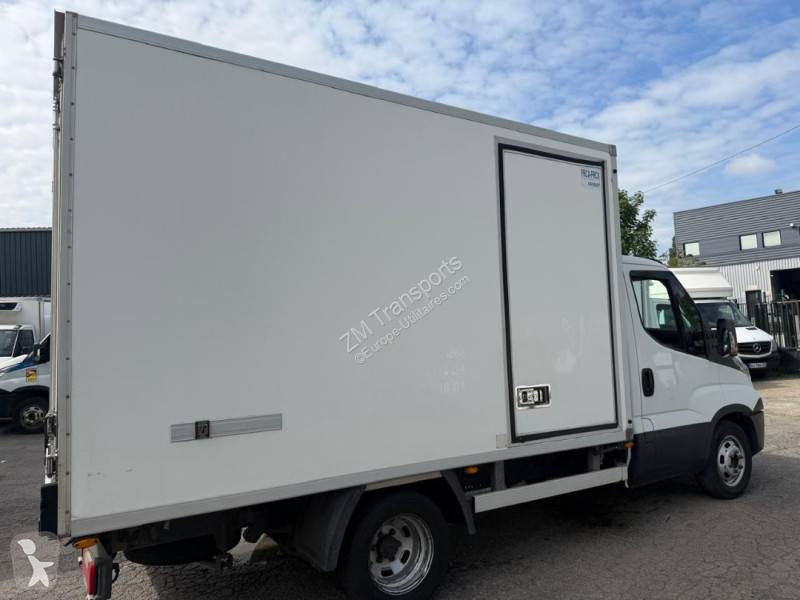 عربة نفعية Iveco