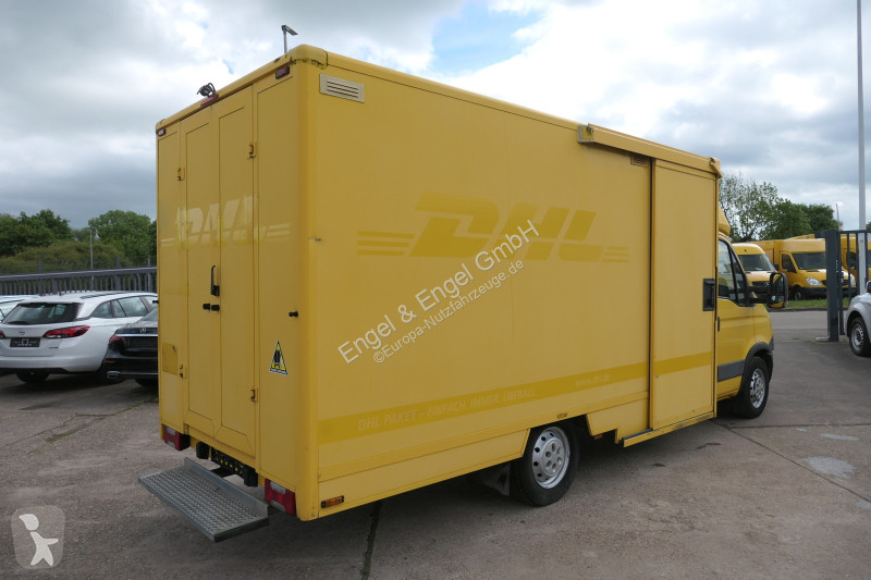 Véhicule utilitaire Iveco Daily 35 S11 C30C...