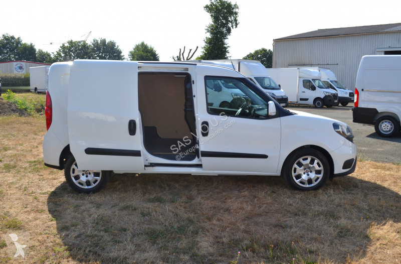 Véhicule utilitaire Fiat FIAT DOBLO CARGO MAXI...