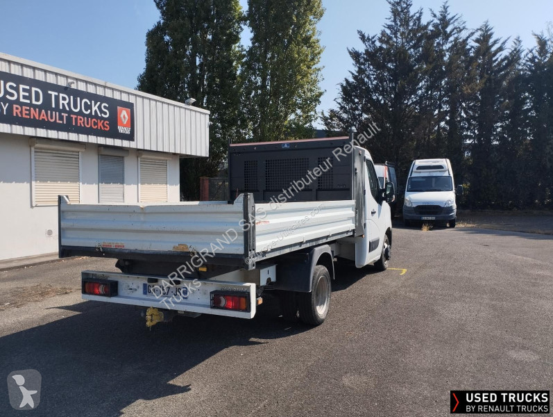 Samochód dostawczy Renault