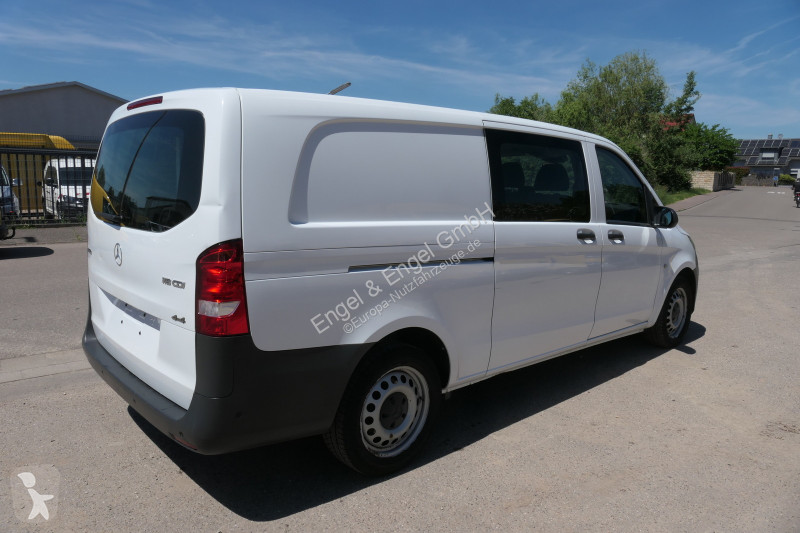 Véhicule utilitaire Mercedes Vito 116 CDI Mixto...