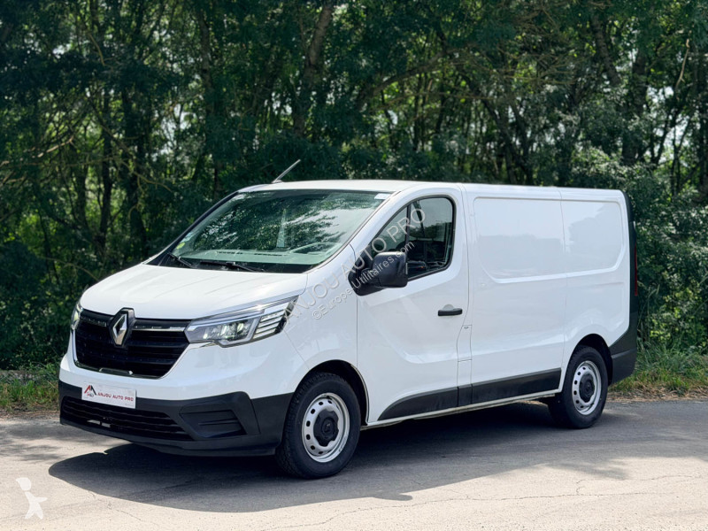 Furgoneta Renault L1H1 2T8 2.0 dCi 110ch Confort