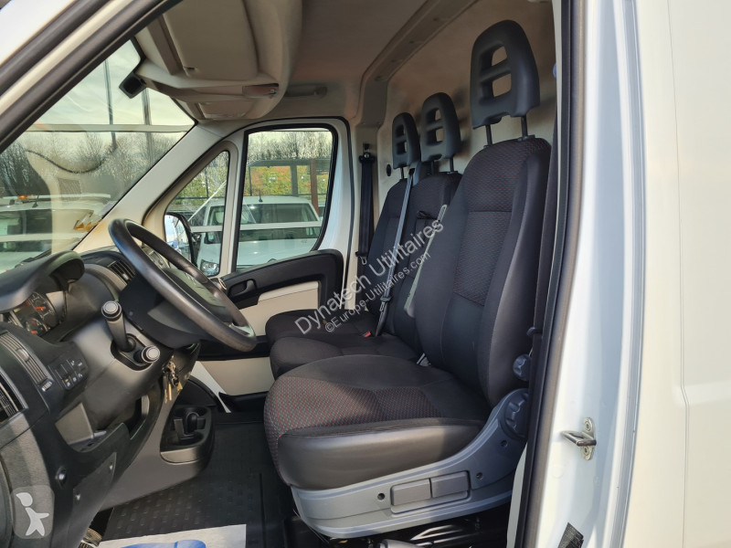 Furgoneta Citroën JUMPER FG 35 L2H2 2.0 BLUEHDI...