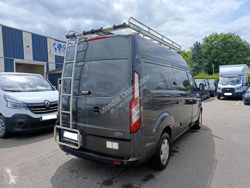 Véhicule utilitaire Ford