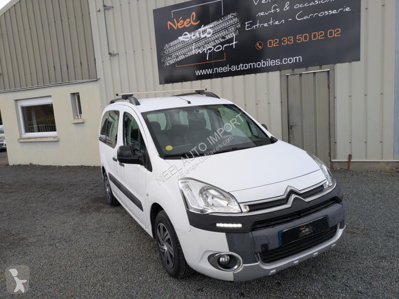 Véhicule utilitaire Citroën BERLINGO II...