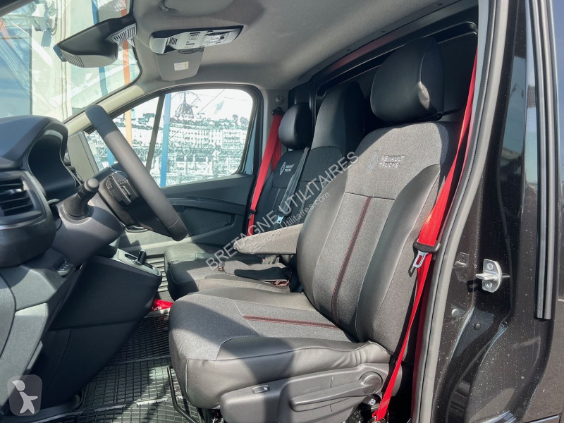 Véhicule utilitaire Renault TRAFIC III FG NEUF:...