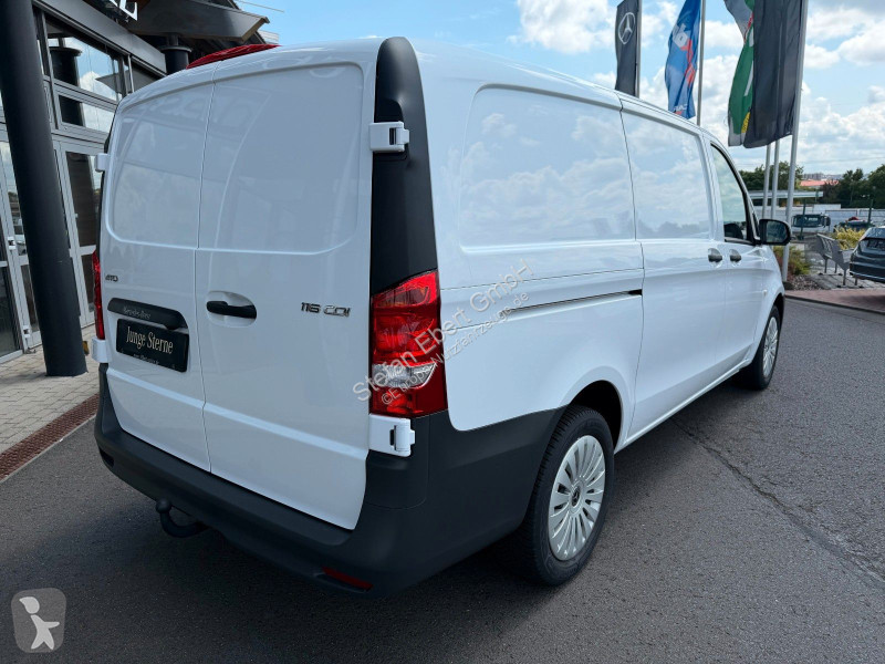 Furgoneta Mercedes Vito  3200 Klima Kamera LED AHK