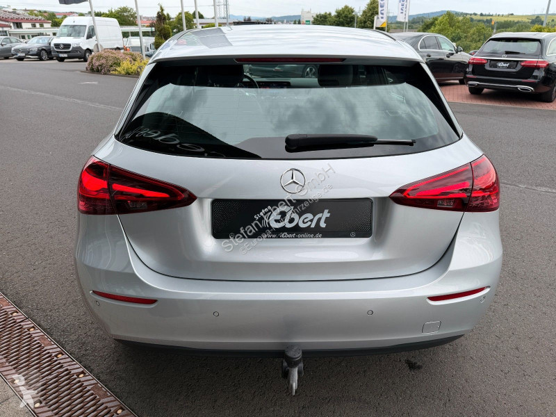 عربة نفعية Mercedes A...