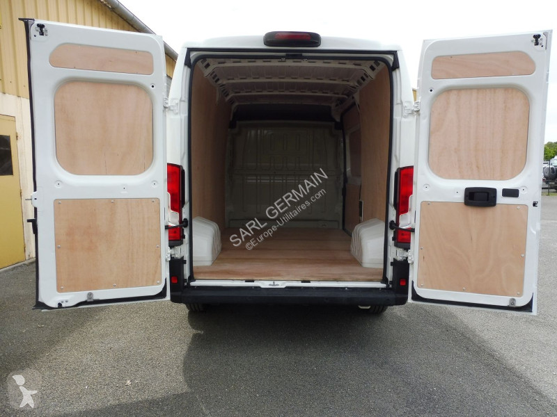 عربة نفعية Peugeot BOXER FG 330 L2H2 2.2...