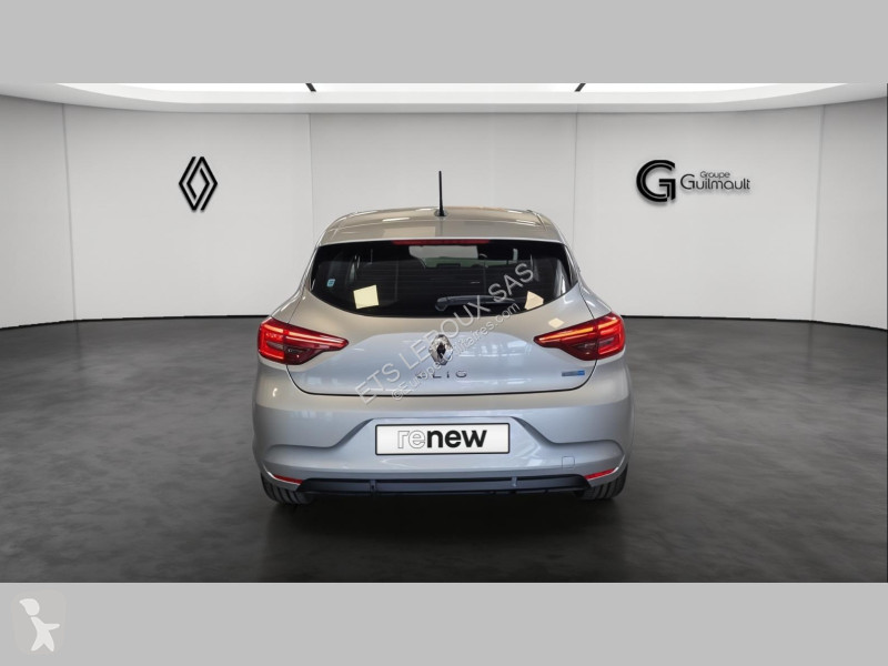 عربة نفعية Renault CLIO V