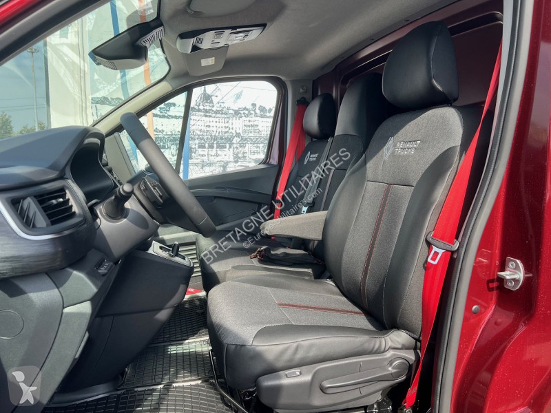 Véhicule utilitaire Renault TRAFIC III FG NEUF:...