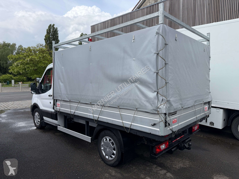 Véhicule utilitaire Ford