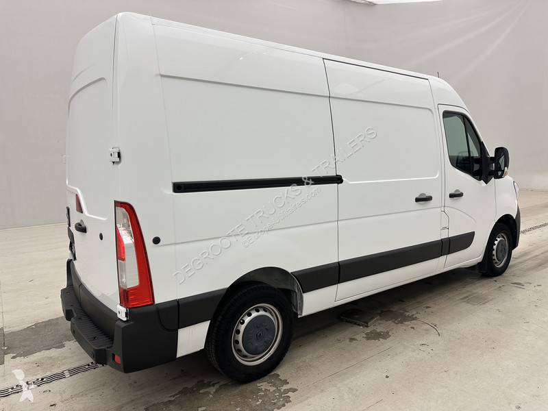 Furgoneta Renault L2H2 140
