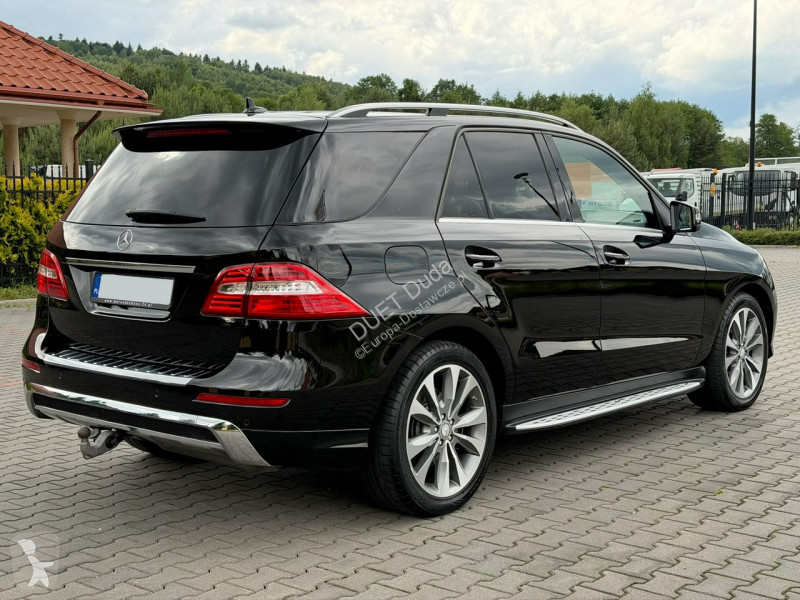 Samochód dostawczy Mercedes ML 350