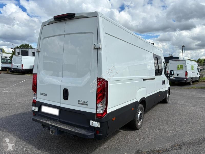 Véhicule utilitaire Iveco 35S Fg 35S21 Moteur...